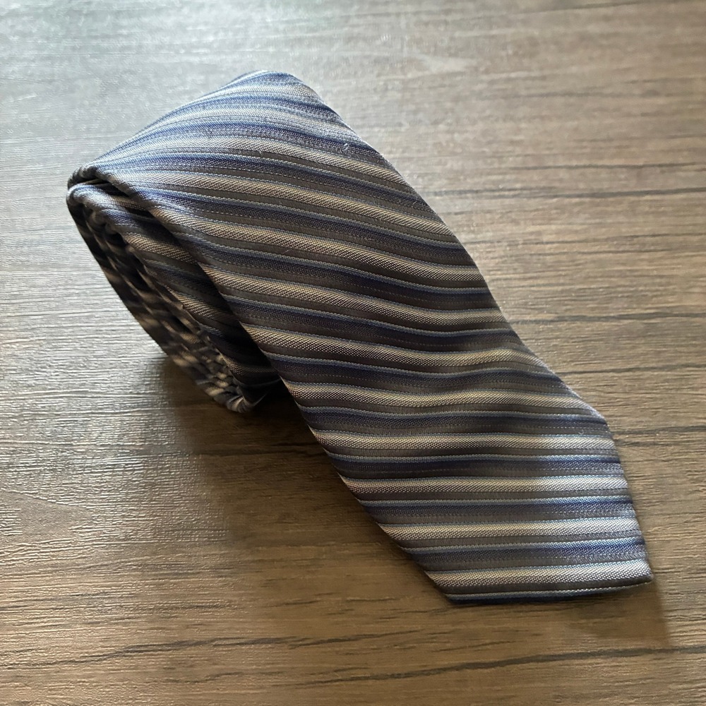 Calvin Klein Striped Silk Necktie OS Blue Grey Mens Professional Accessory